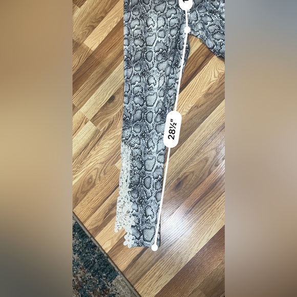 Vocal Apparel Knit Leggings with Snakeskin pattern, crystal and lace. - Picture 12 of 14